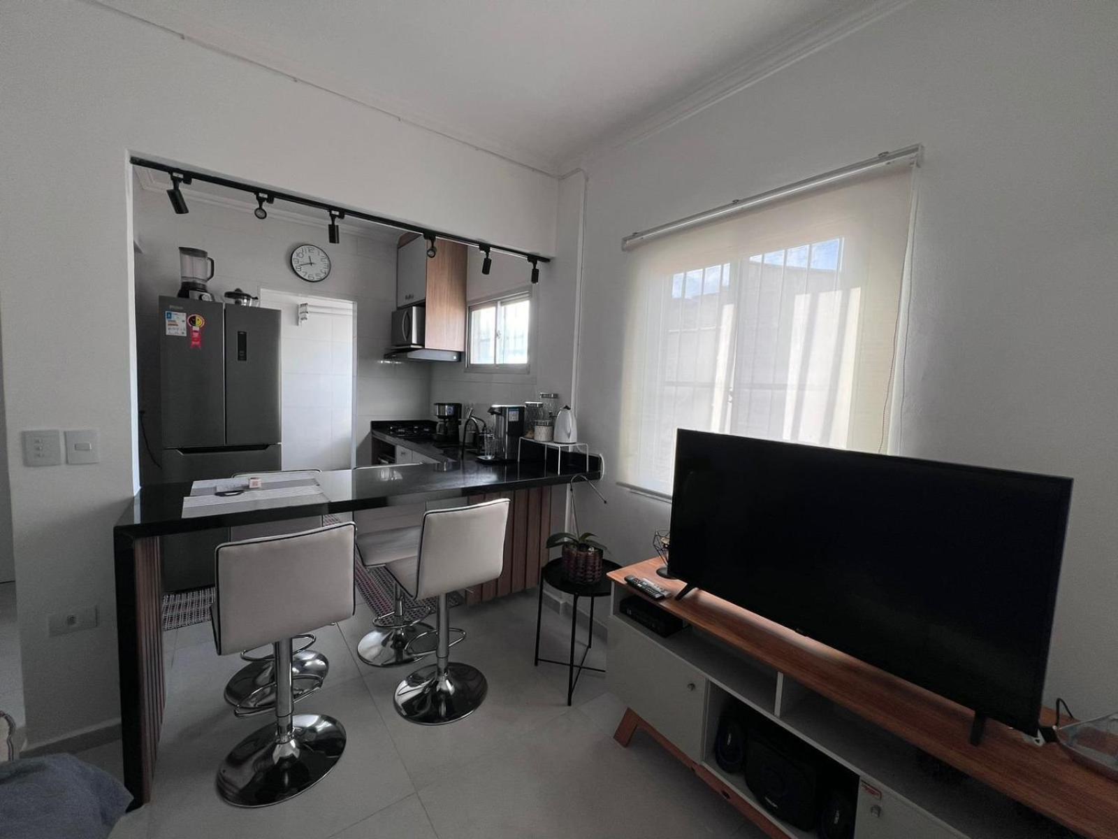 Canto Forte- Suite C/Varanda - Ate 5 Hospedes- Garagem - Wi Fi E 200 Metros Da Praia, 50 Metros Da Av Gastronomica Da Pg Praia Grande  Zewnętrze zdjęcie