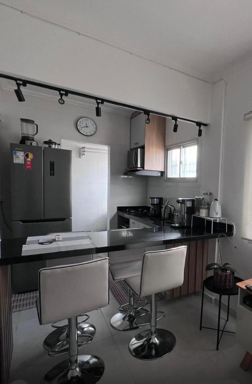 Canto Forte- Suite C/Varanda - Ate 5 Hospedes- Garagem - Wi Fi E 200 Metros Da Praia, 50 Metros Da Av Gastronomica Da Pg Praia Grande  Zewnętrze zdjęcie