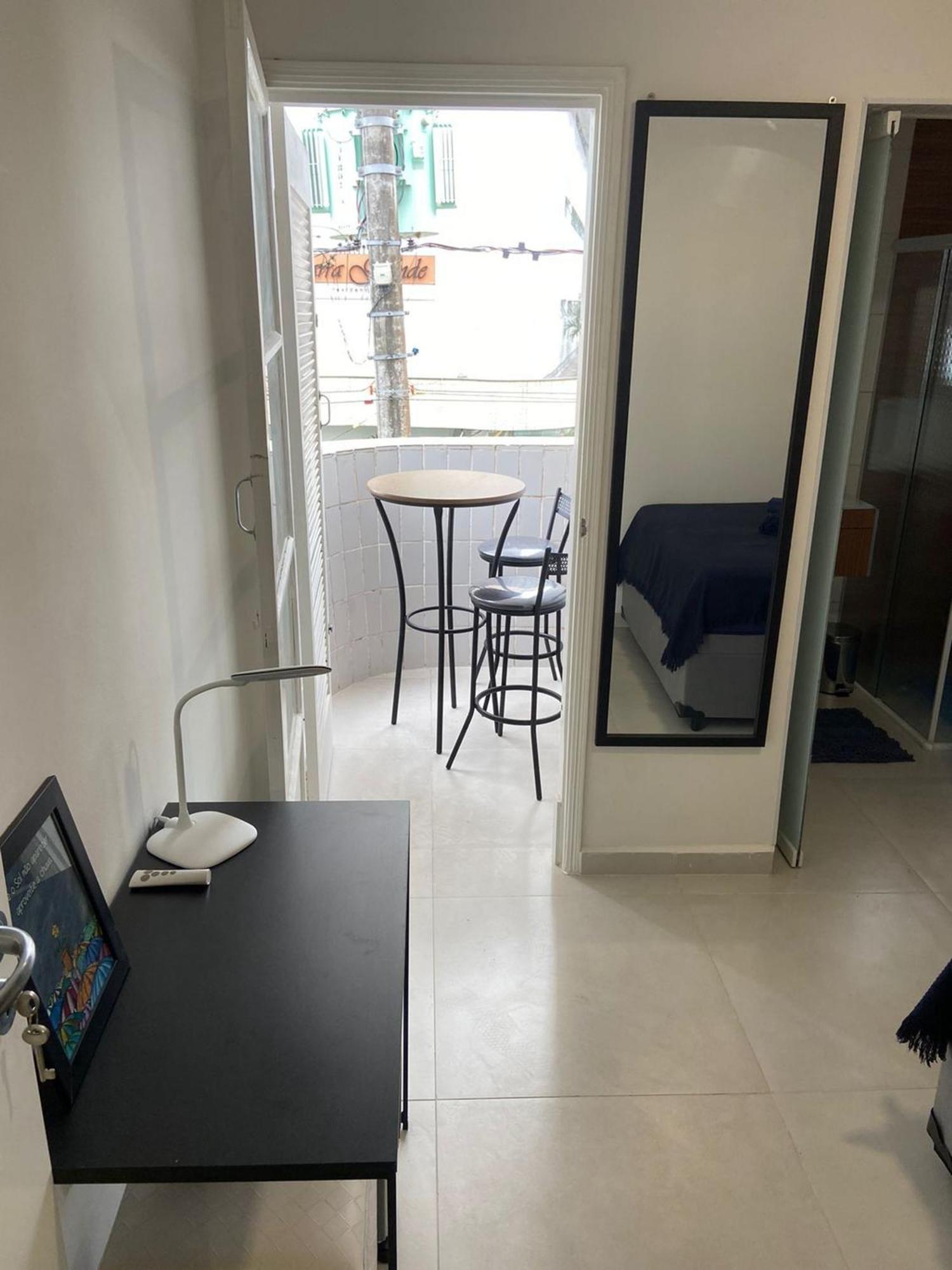 Canto Forte- Suite C/Varanda - Ate 5 Hospedes- Garagem - Wi Fi E 200 Metros Da Praia, 50 Metros Da Av Gastronomica Da Pg Praia Grande  Zewnętrze zdjęcie