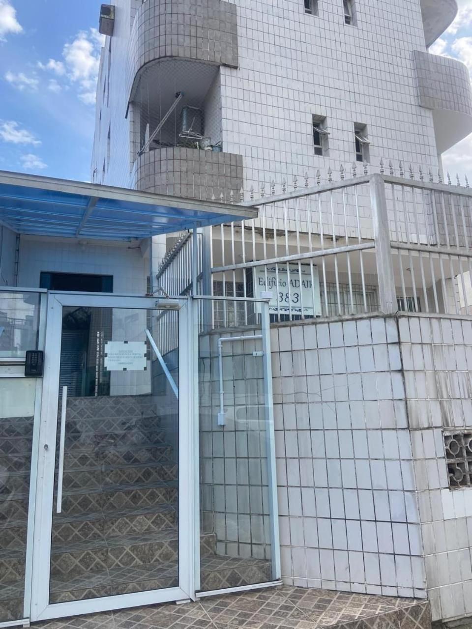 Canto Forte- Suite C/Varanda - Ate 5 Hospedes- Garagem - Wi Fi E 200 Metros Da Praia, 50 Metros Da Av Gastronomica Da Pg Praia Grande  Zewnętrze zdjęcie